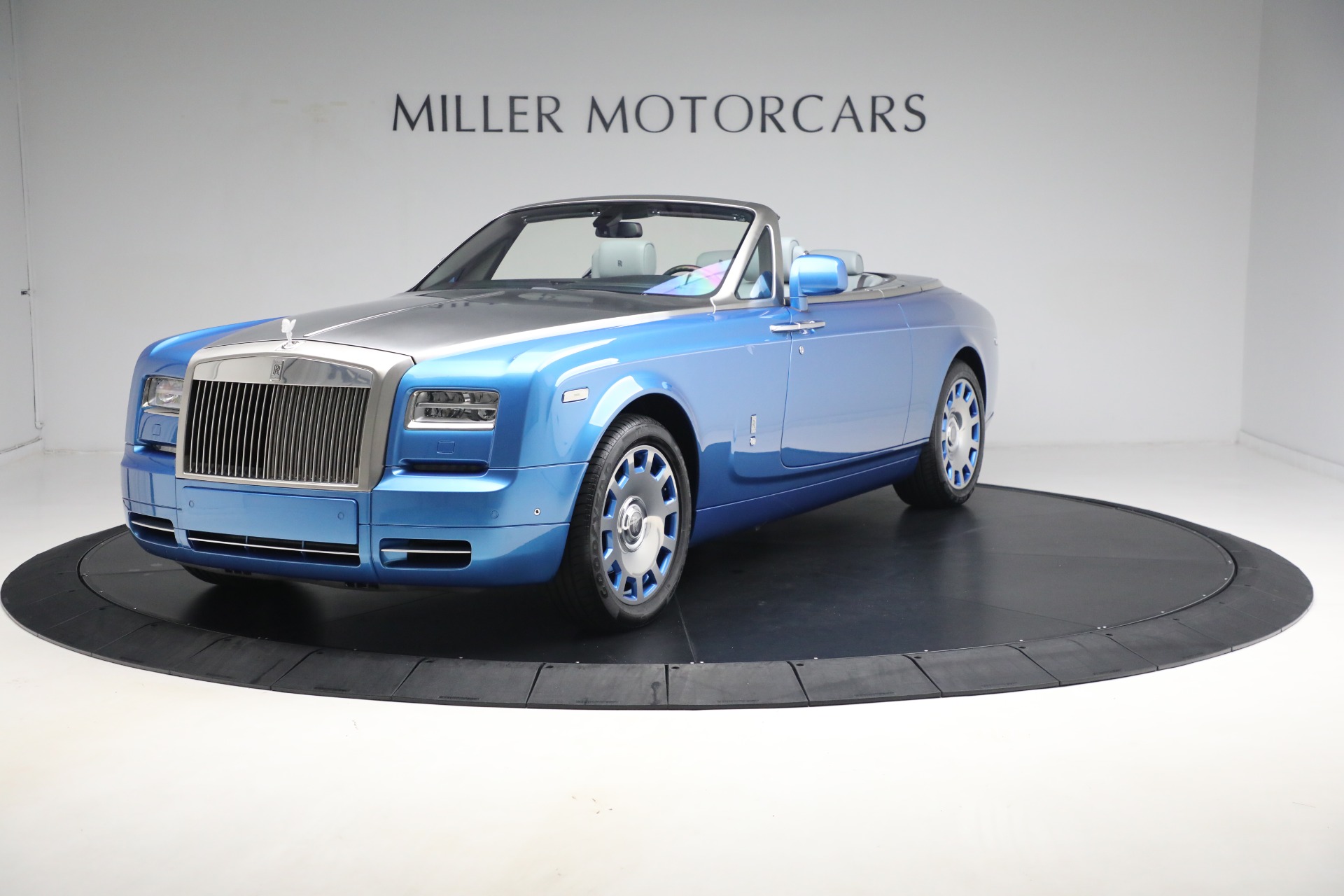 Certified 2015 Rolls-Royce Phantom Drophead Coupe with VIN SCA682D57FUX75313 for sale in Greenwich, CT